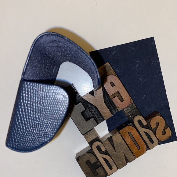 👓🐑BROOKS BROTHERS Clamshell Eyeglass Case/Cloth - Picture 6 of 10